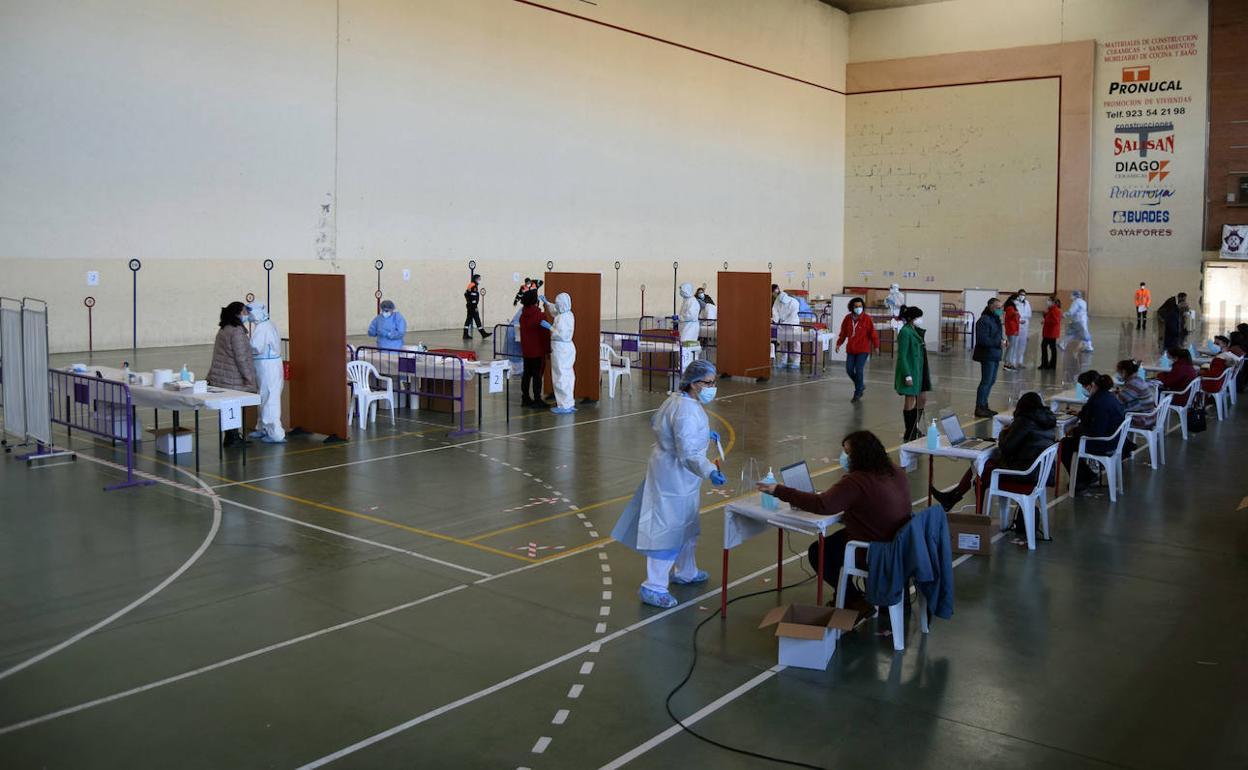 El pabellón Jiménez Barcala de la localidad, donde han comenzado las pruebas.