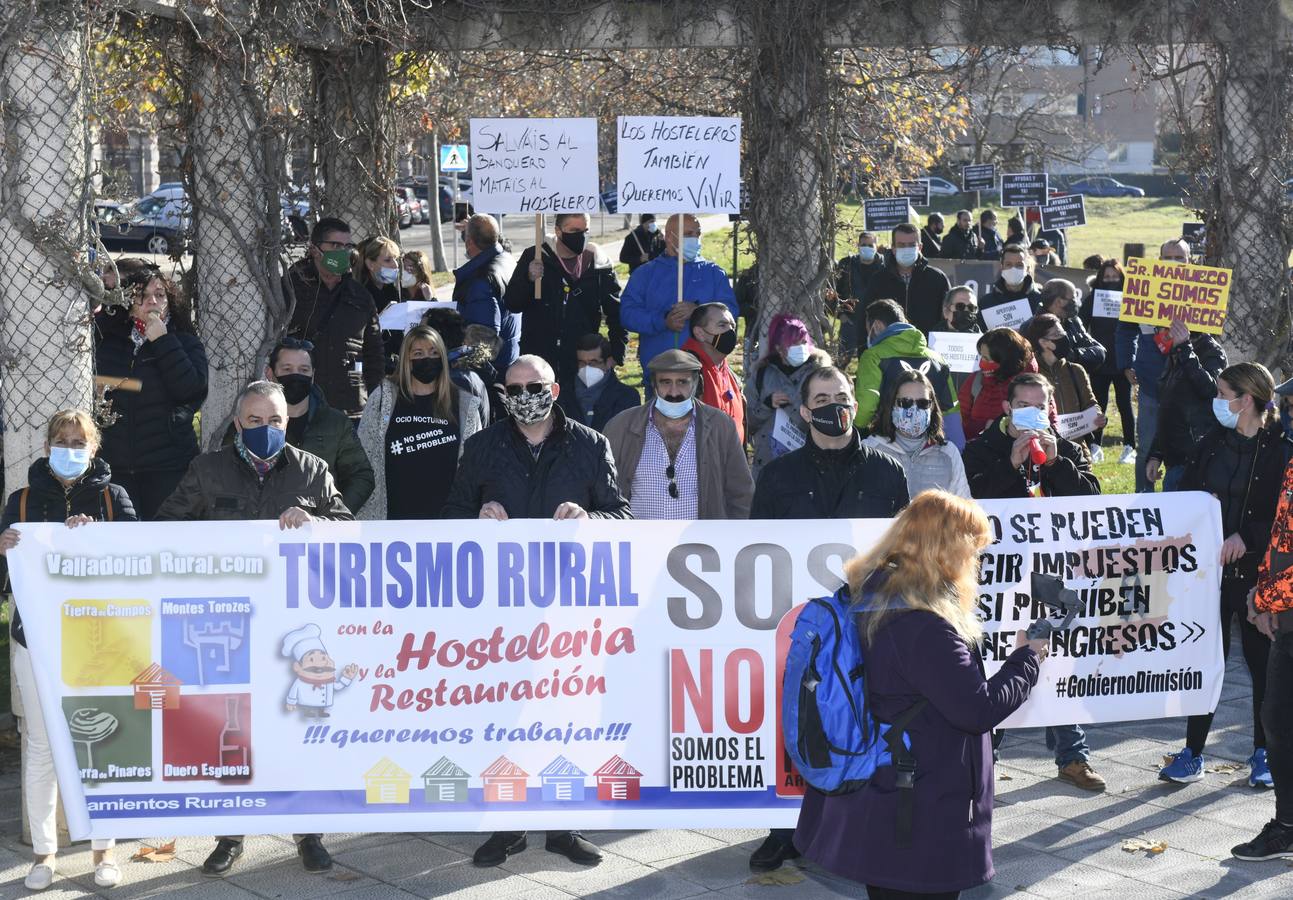 Fotos: Manifestación de los hosteleros en Valladolid