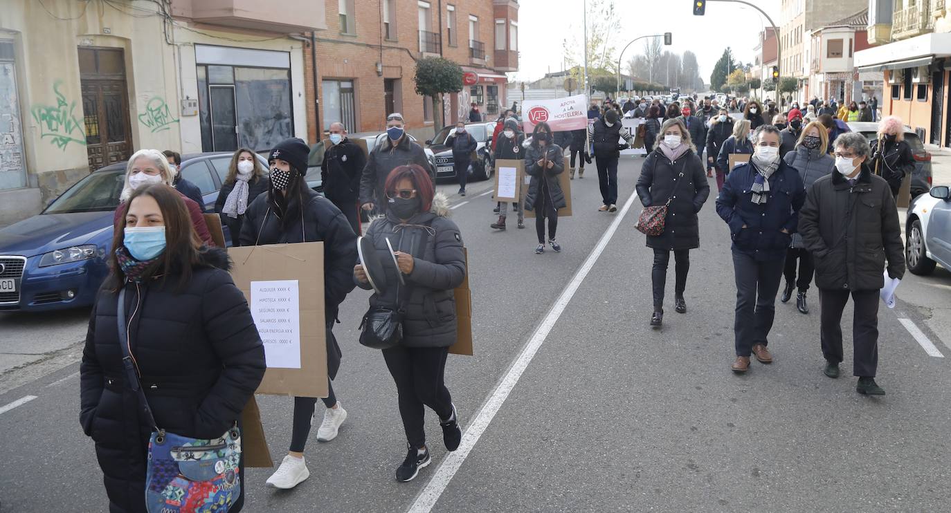 Fotos: Protesta de los autónomos en Venta de Baños, Palencia