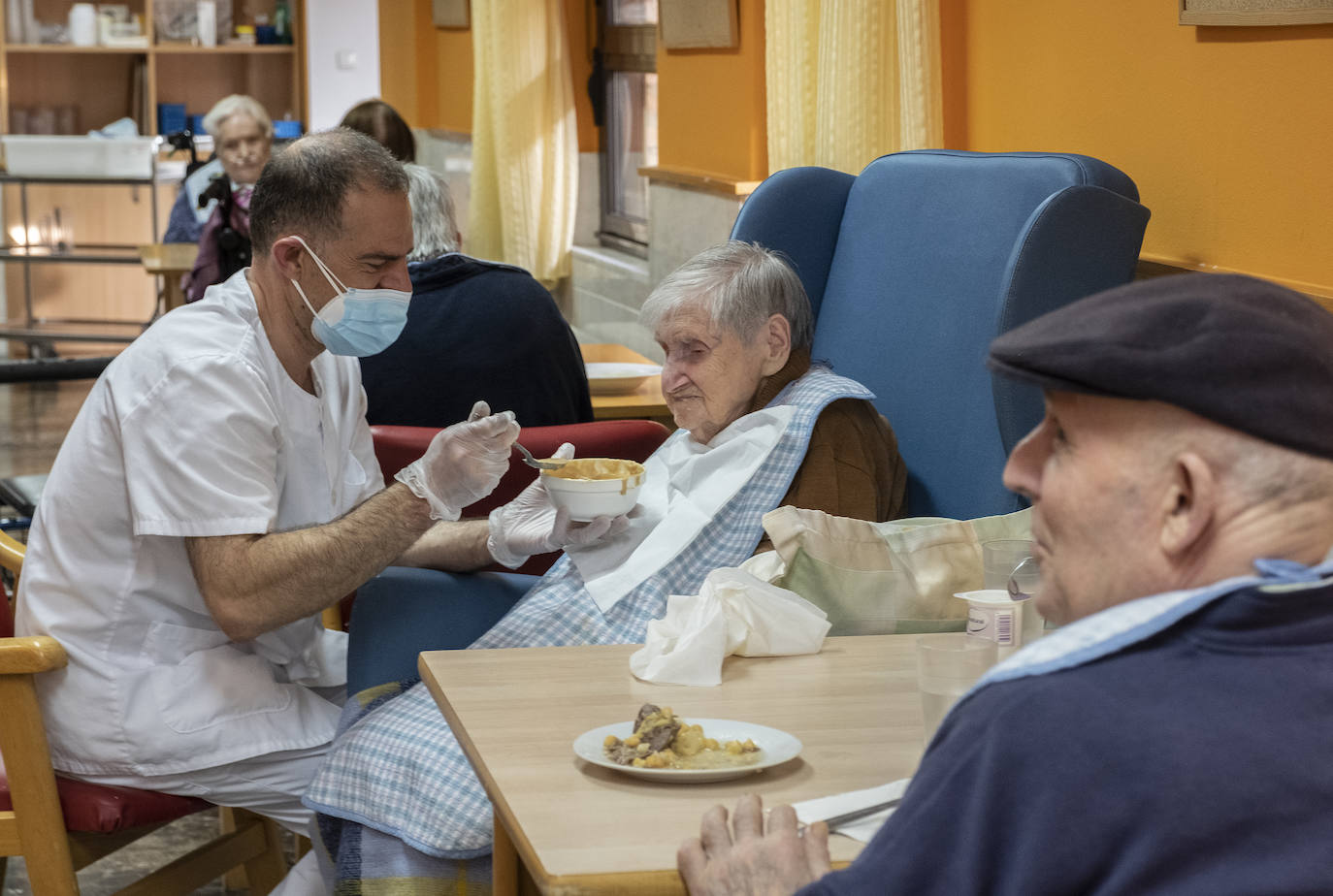 Fotos: Así se vive en la Residencia Cardenal Marcelo tras nueve meses de pandemia de coronavirus