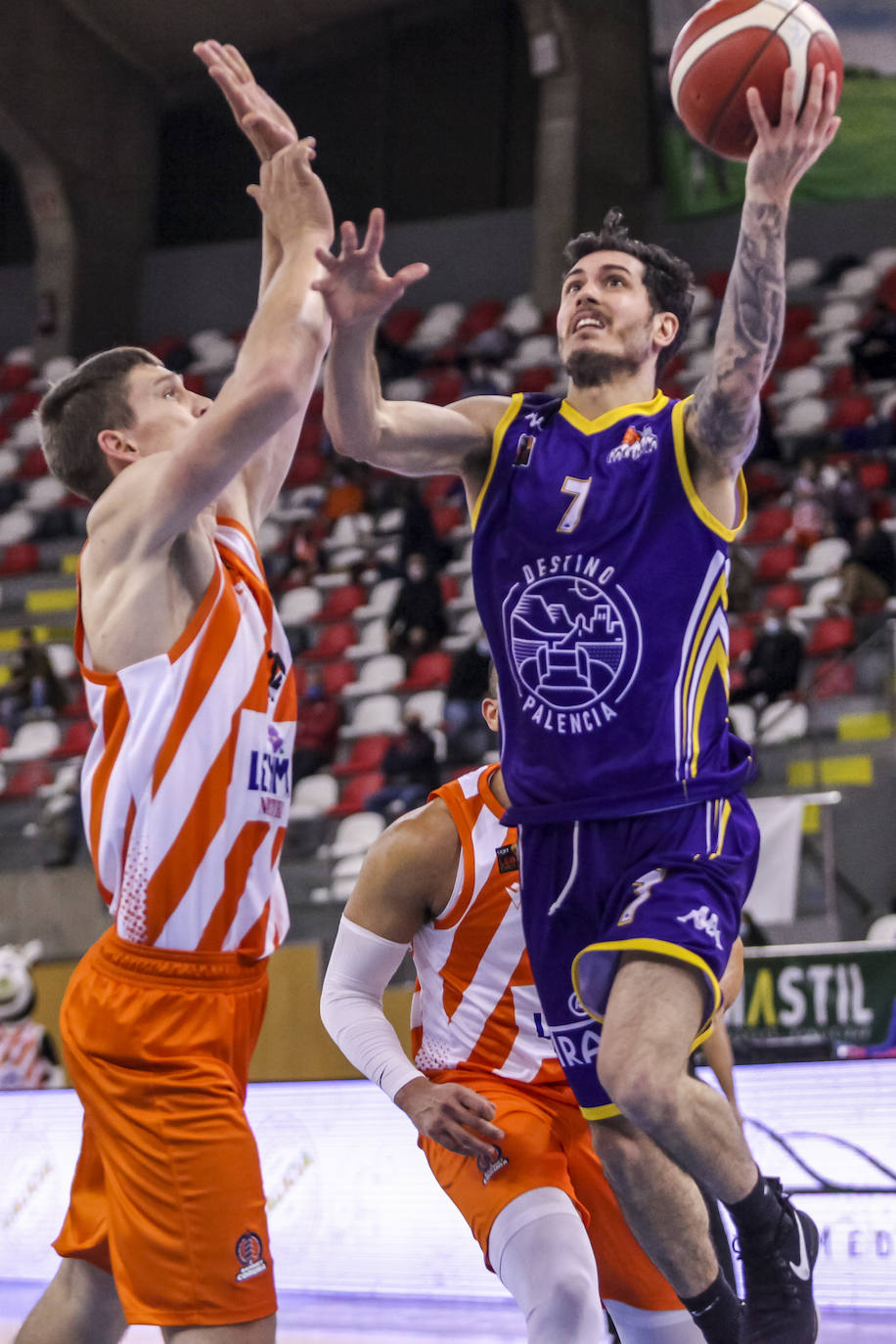 Los palentinos siguen sin ganar a domicilio esta temporada.