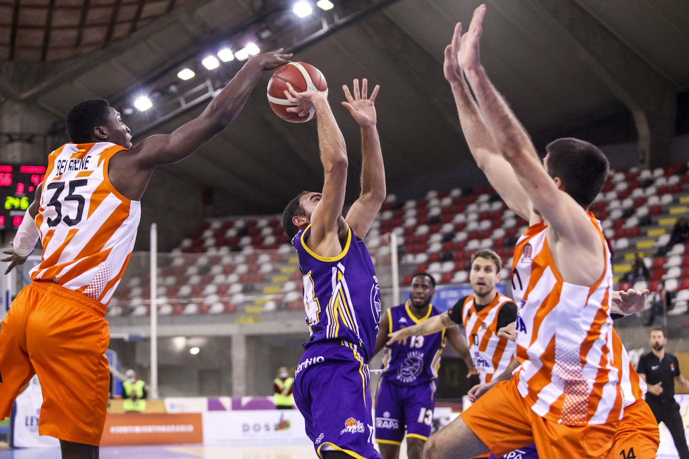 Los palentinos siguen sin ganar a domicilio esta temporada.