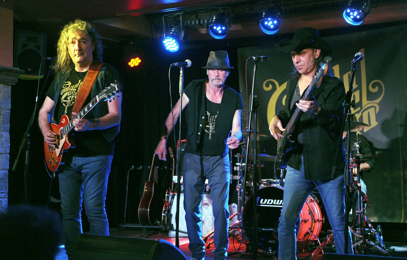 Fotos: Concierto de Cuidado con el perro en la Sala Porta Caeli