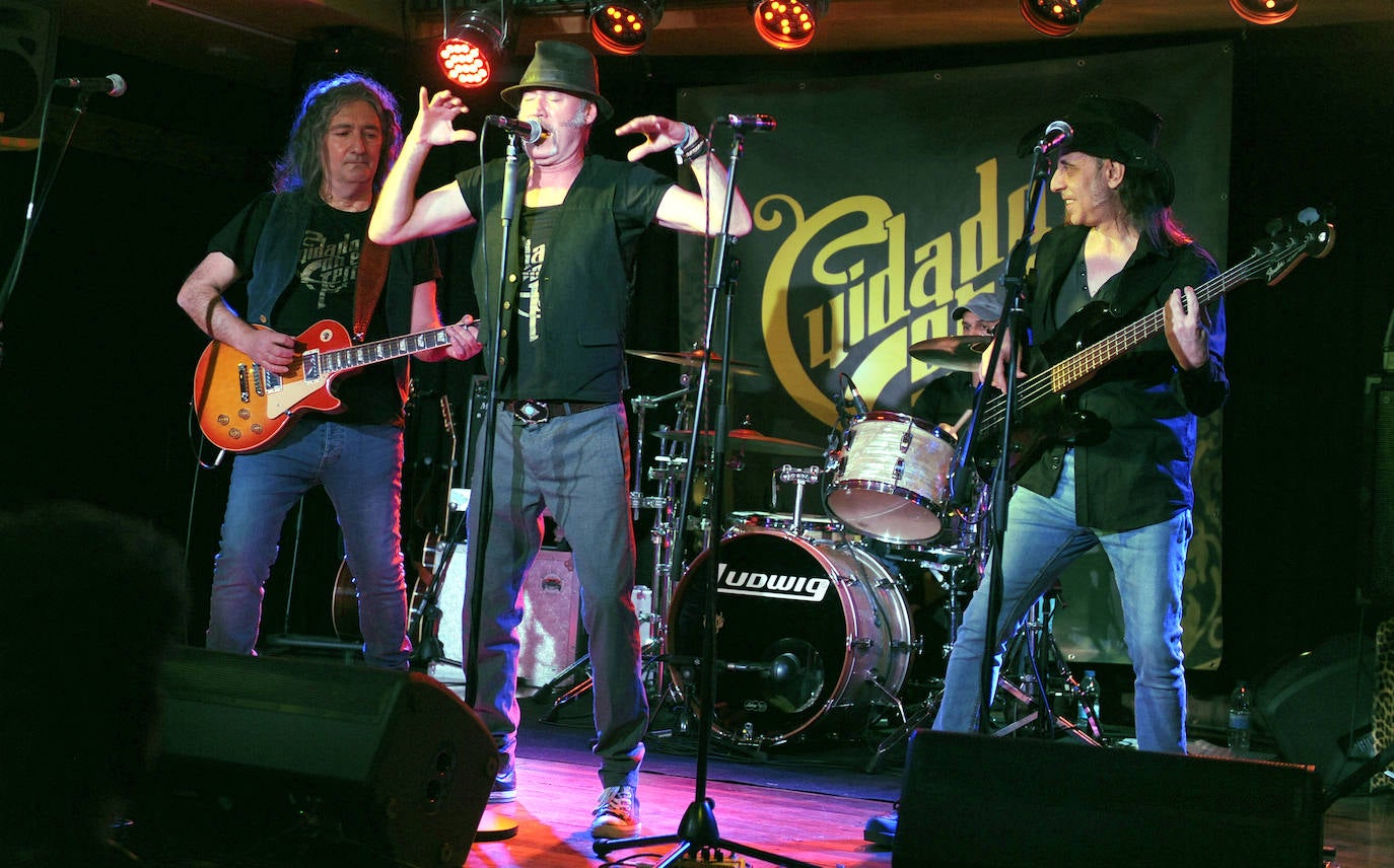 Fotos: Concierto de Cuidado con el perro en la Sala Porta Caeli