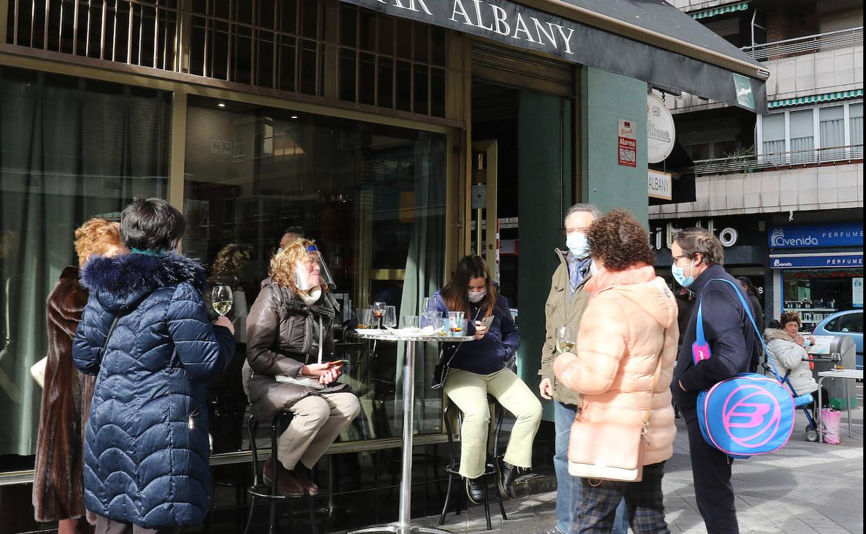 Terraza del Bar Albany, en calle Tudela. 