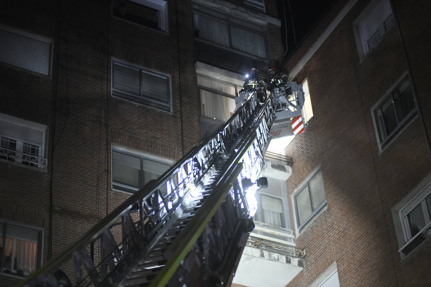 Fotos: Incendio en la calle Italia de Valladolid