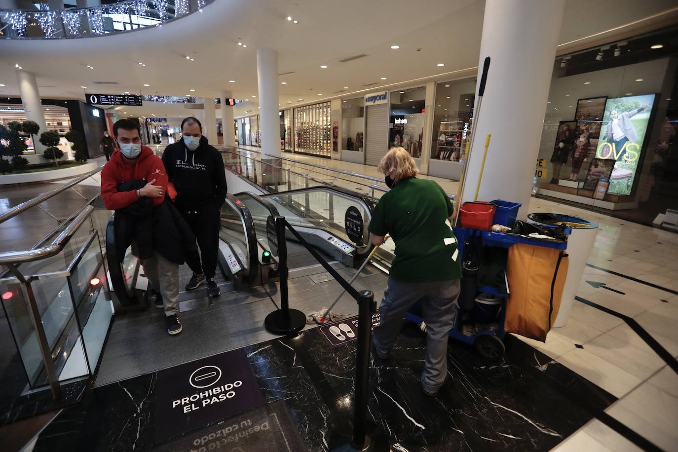 Fotos: El interior de los establecimientos hosteleros, centros comerciales y gimnasios reabren en Valladolid