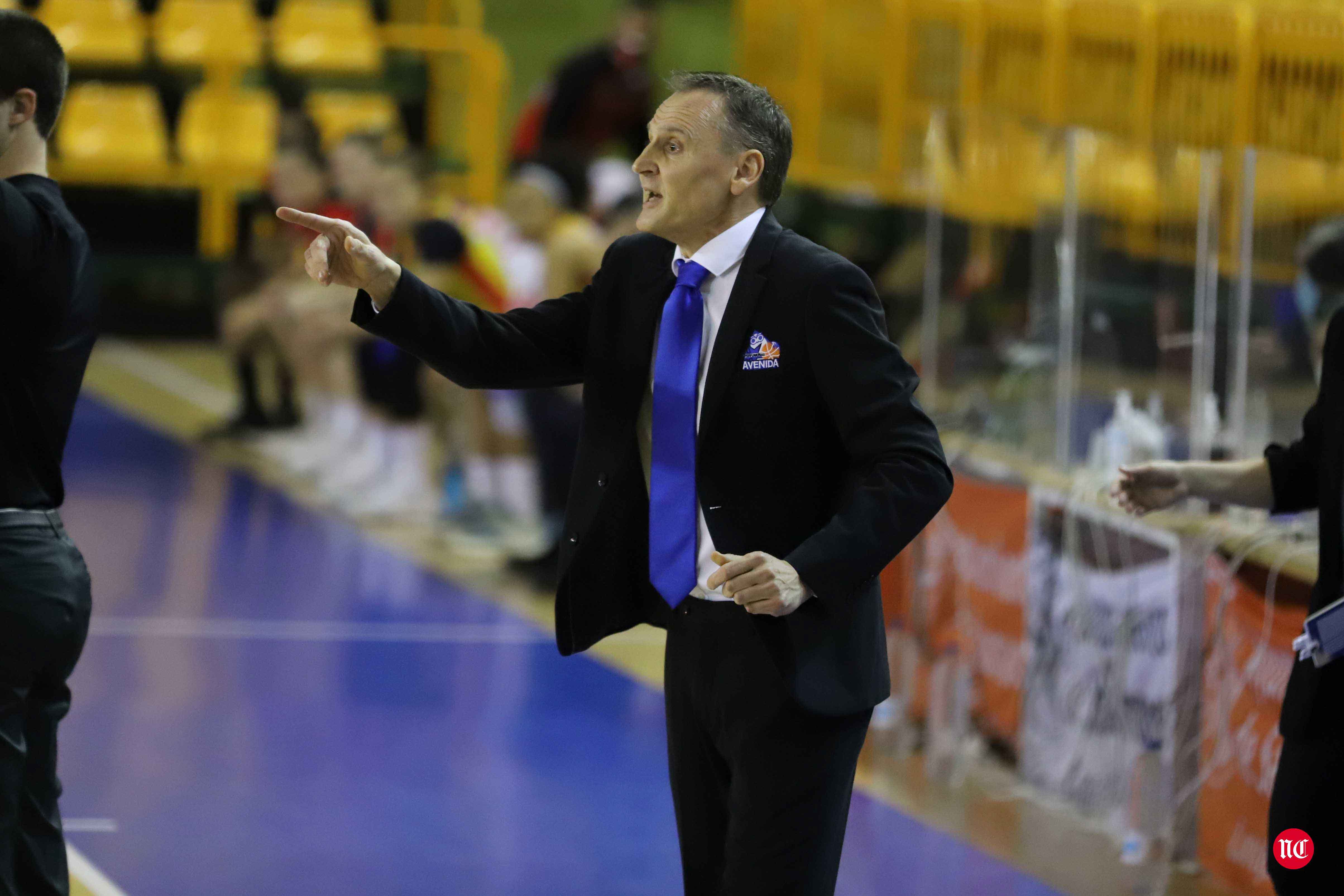 Fotos: El CB Avenida hace pequeño al Girona