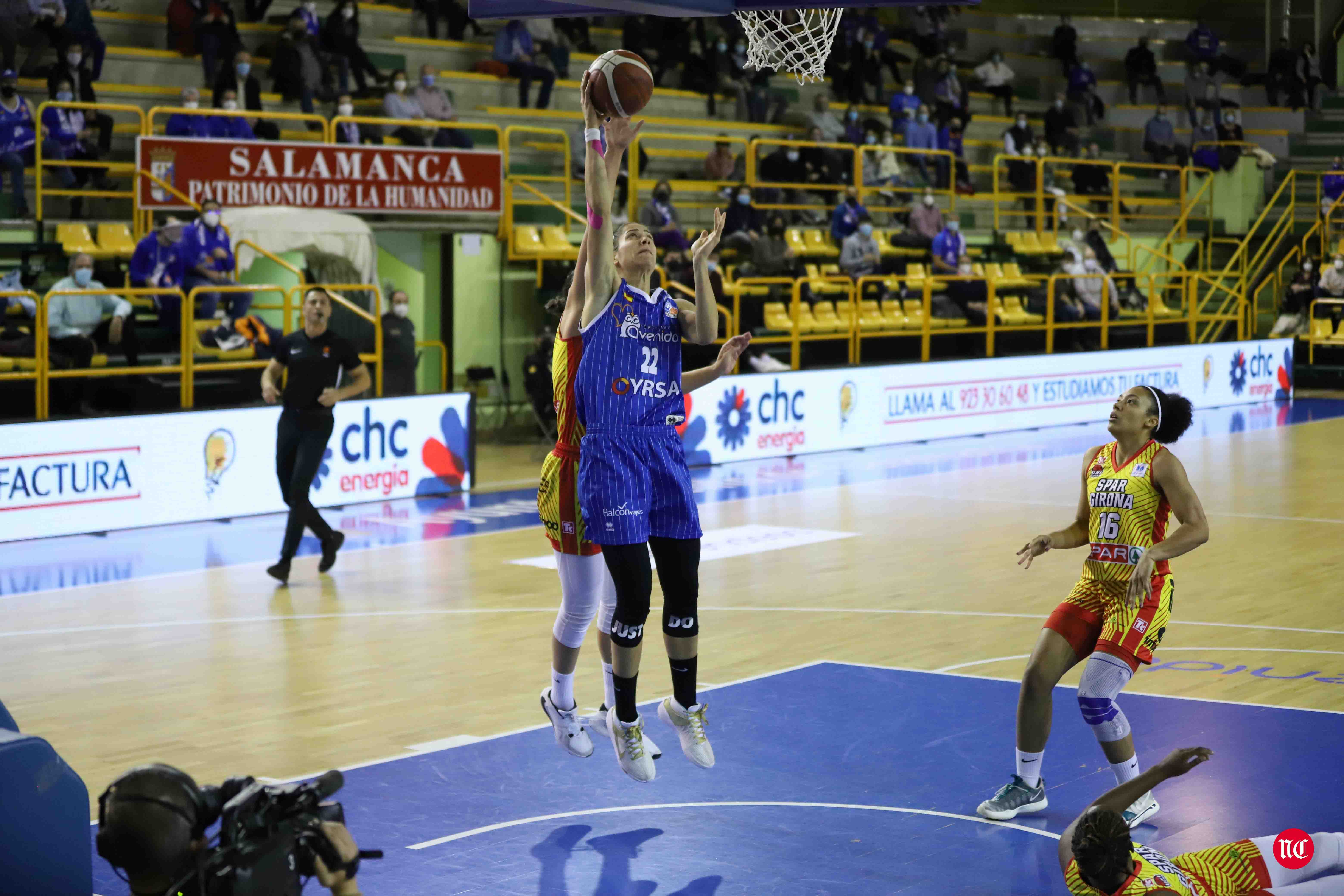 Fotos: El CB Avenida hace pequeño al Girona