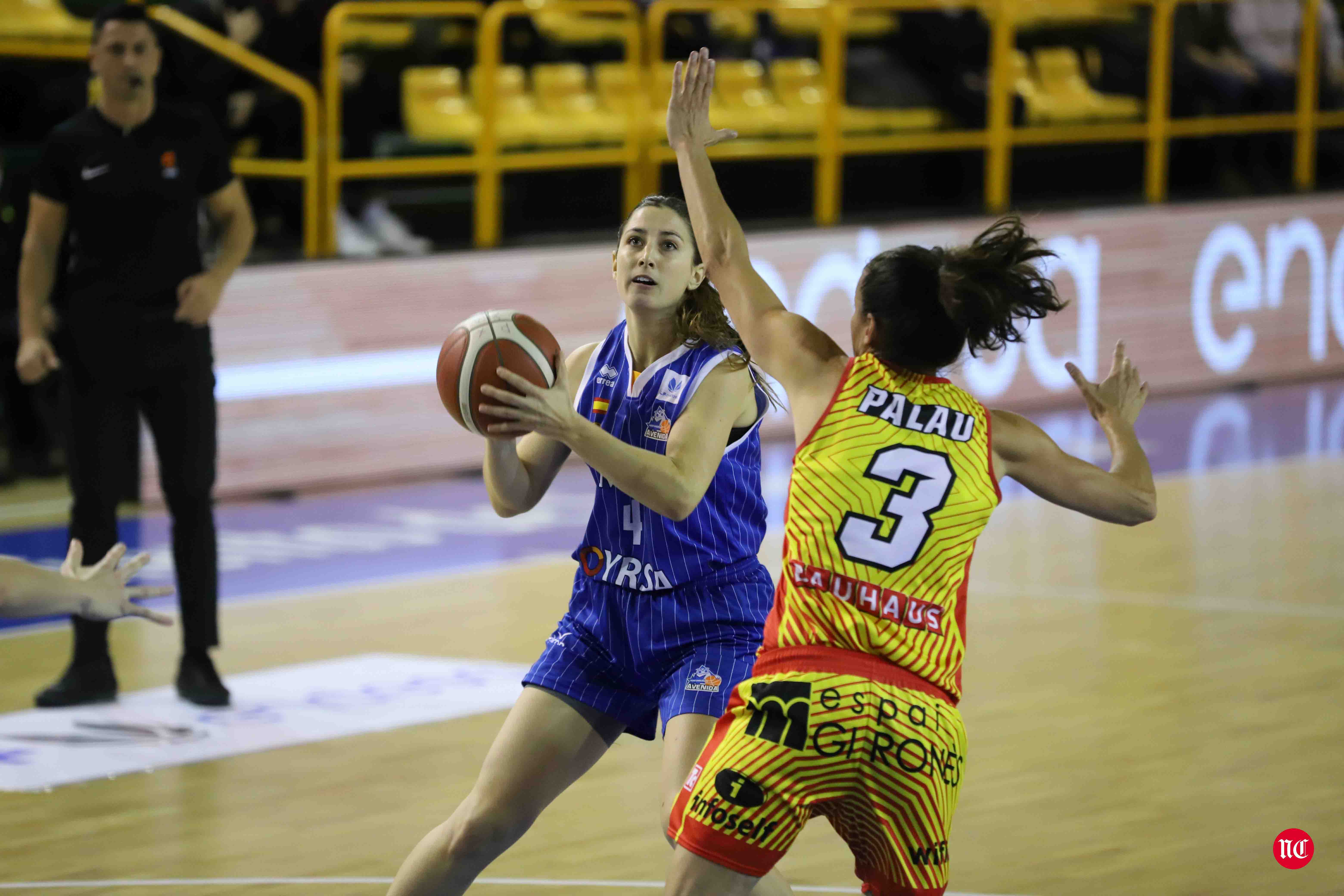 Fotos: El CB Avenida hace pequeño al Girona