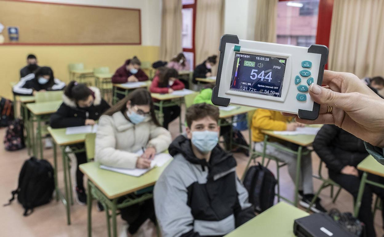 Control de los niveles de CO2 en una clase del instituto Arca Real.