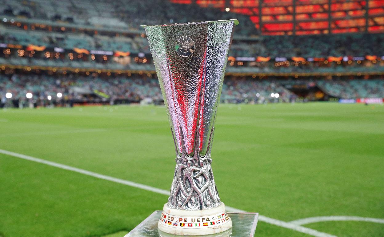 Trofeo de la Europa League.