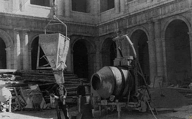 Vista parcial del claustro del Patio Herreriano, en obras.
