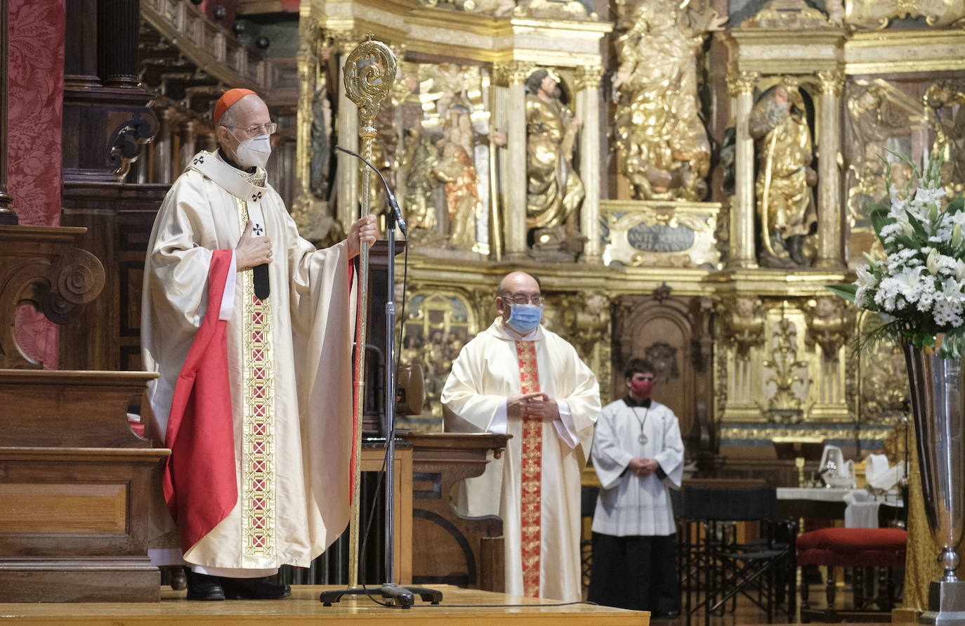 Celebración religiosa en la catedral, con el cardenal Ricardo Blázquez. 