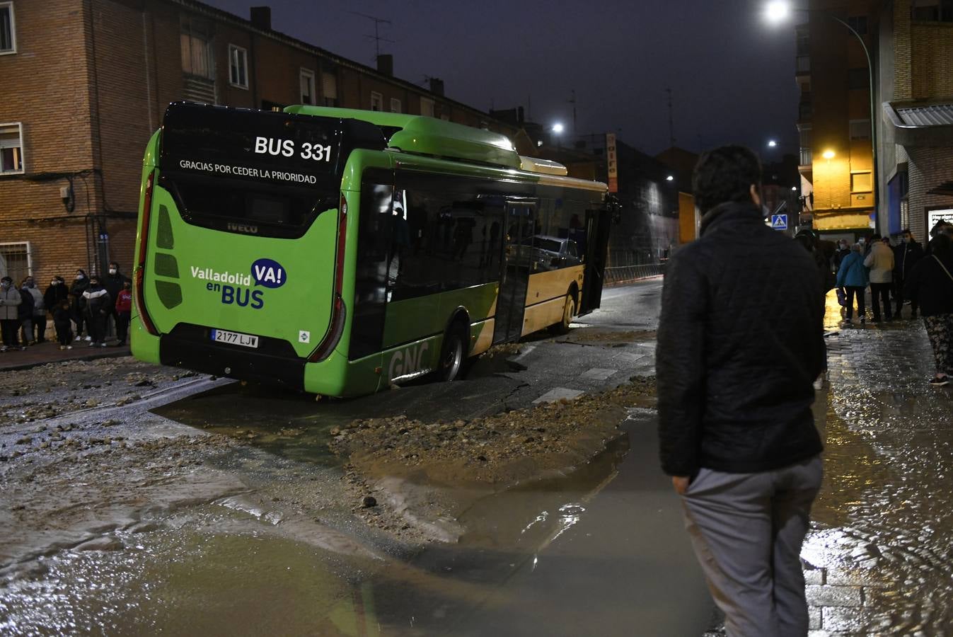 Fotos: El reventón de una tubería inunda el túnel de Vadillos de Valladolid