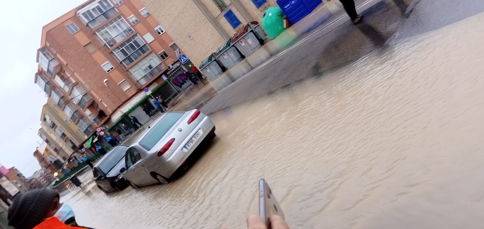 Fotos: El reventón de una tubería inunda el túnel de Vadillos de Valladolid