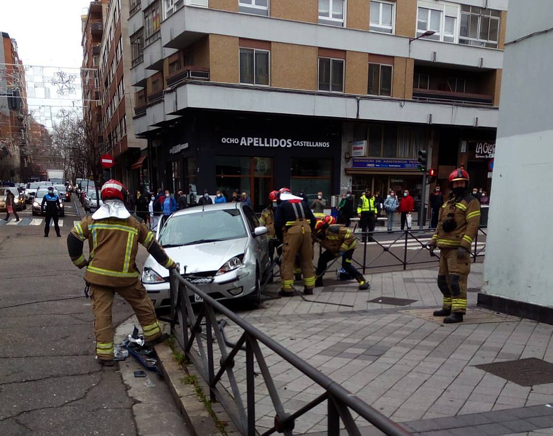 El suceso ha ocurrido en cruce de la calle Don Sancho con la calle Merced de la capital.