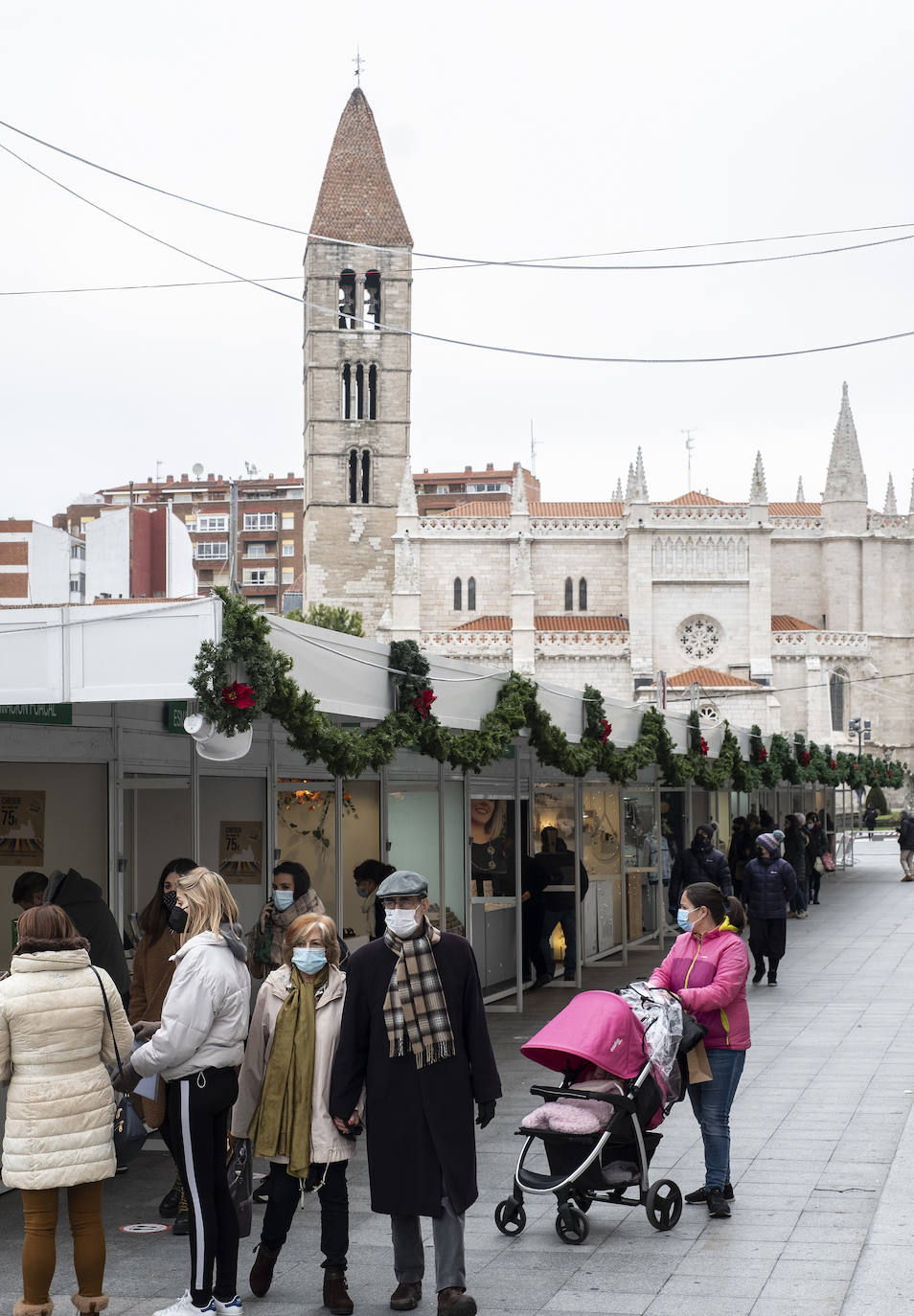Fotos: La Plaza de Portugalete abre su tradicional Mercado de Navidad