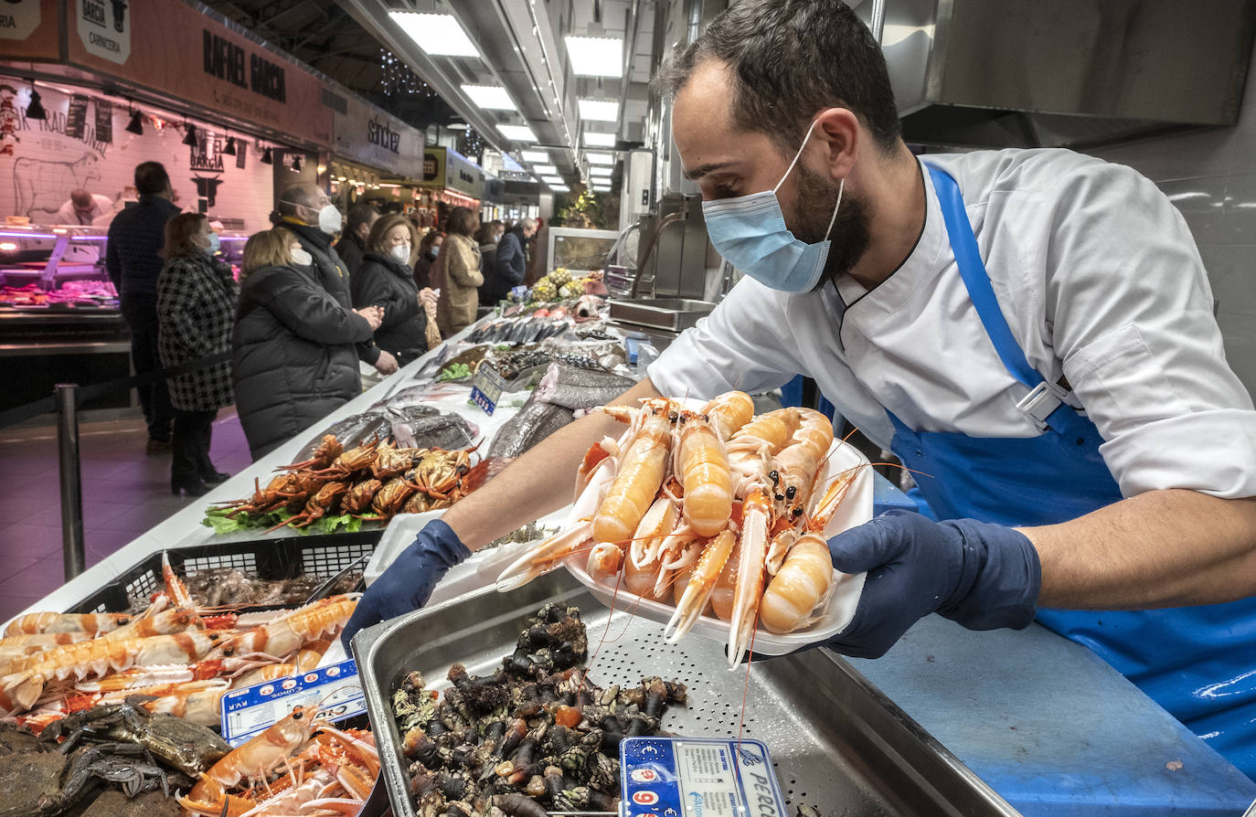 Fotos: Los mercados de preparan para las compras de Navidad