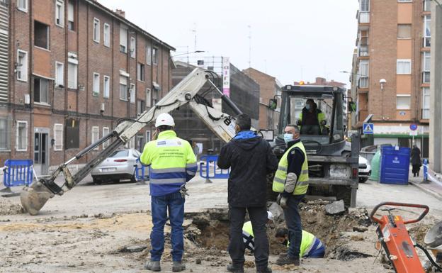 Restablecen el suministro de madrugada en la calle de Villabáñez de Valladolid