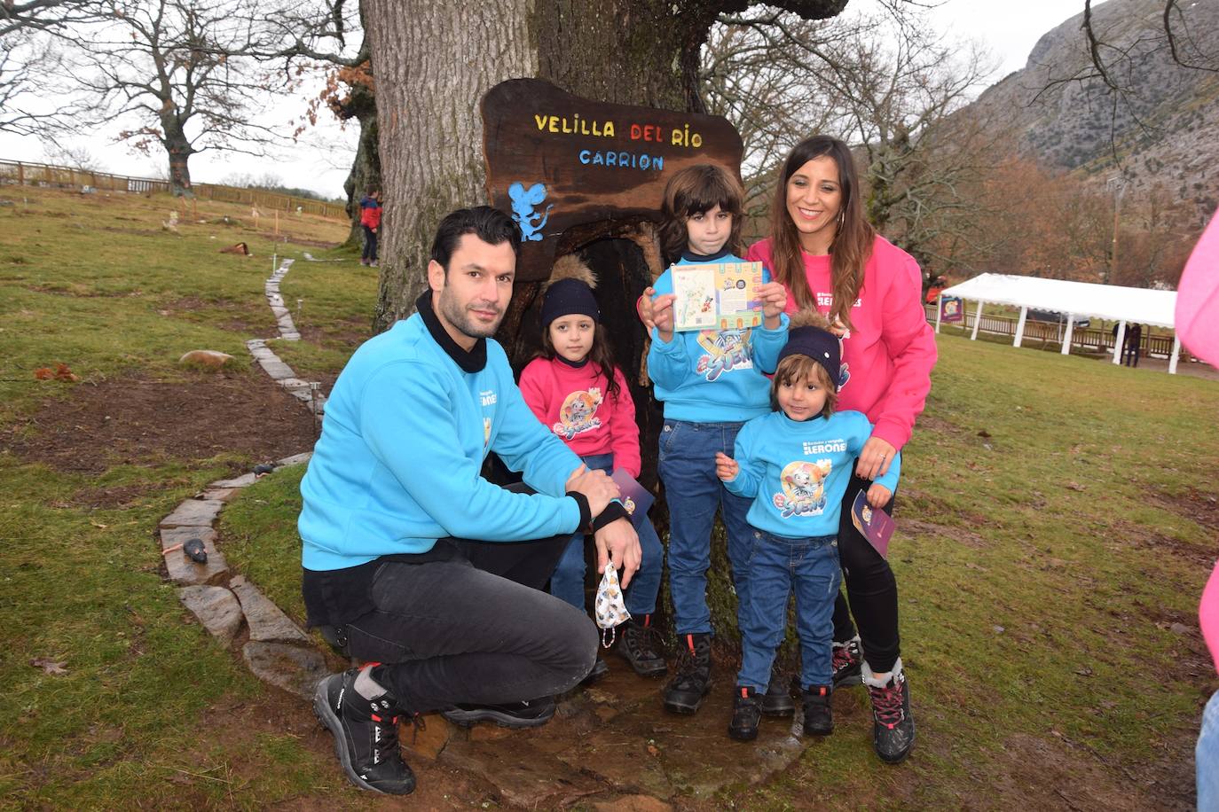 Jornada inaugural de las visitas a la casa del Ratoncito Pérez en Velilla del Río Carrión.