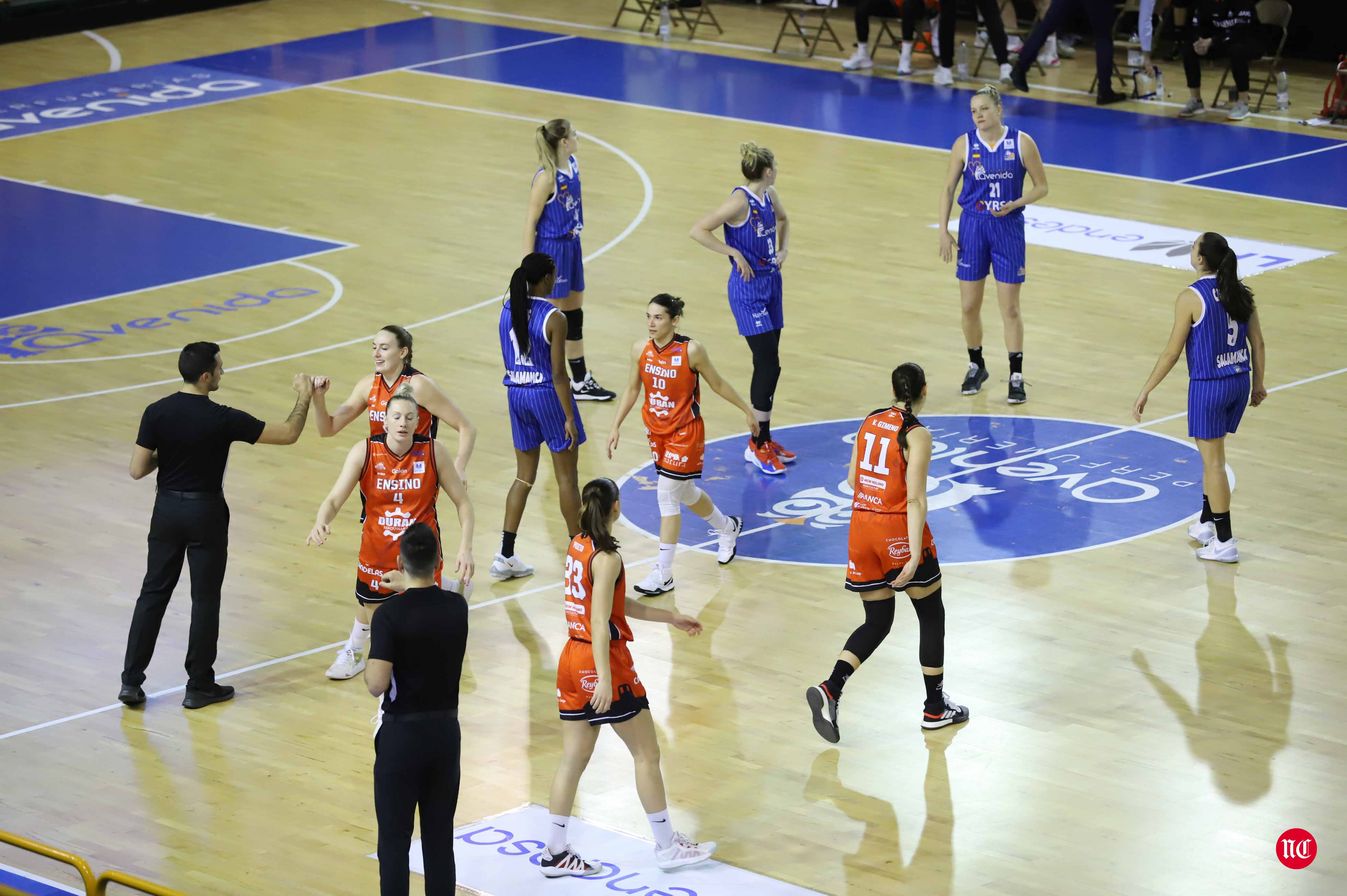 Fotos: Avasallador inicio de la segunda vuelta para el CB Avenida (80-45)