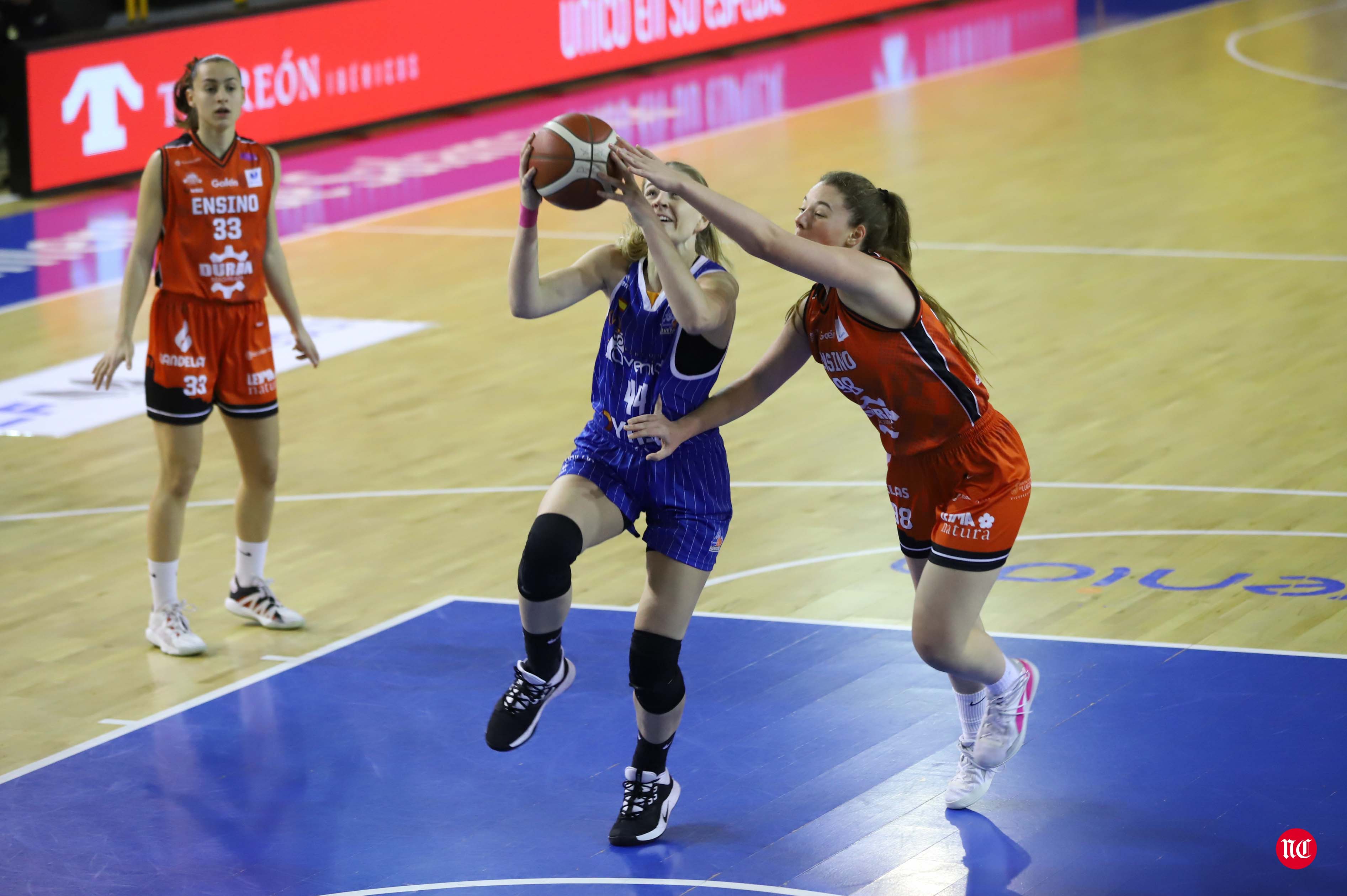 Fotos: Avasallador inicio de la segunda vuelta para el CB Avenida (80-45)