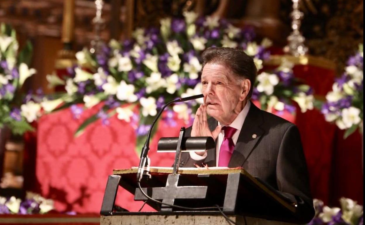 Ángel María de Pablos pronuncia el pregón de la Semana Santa de Valladolid.