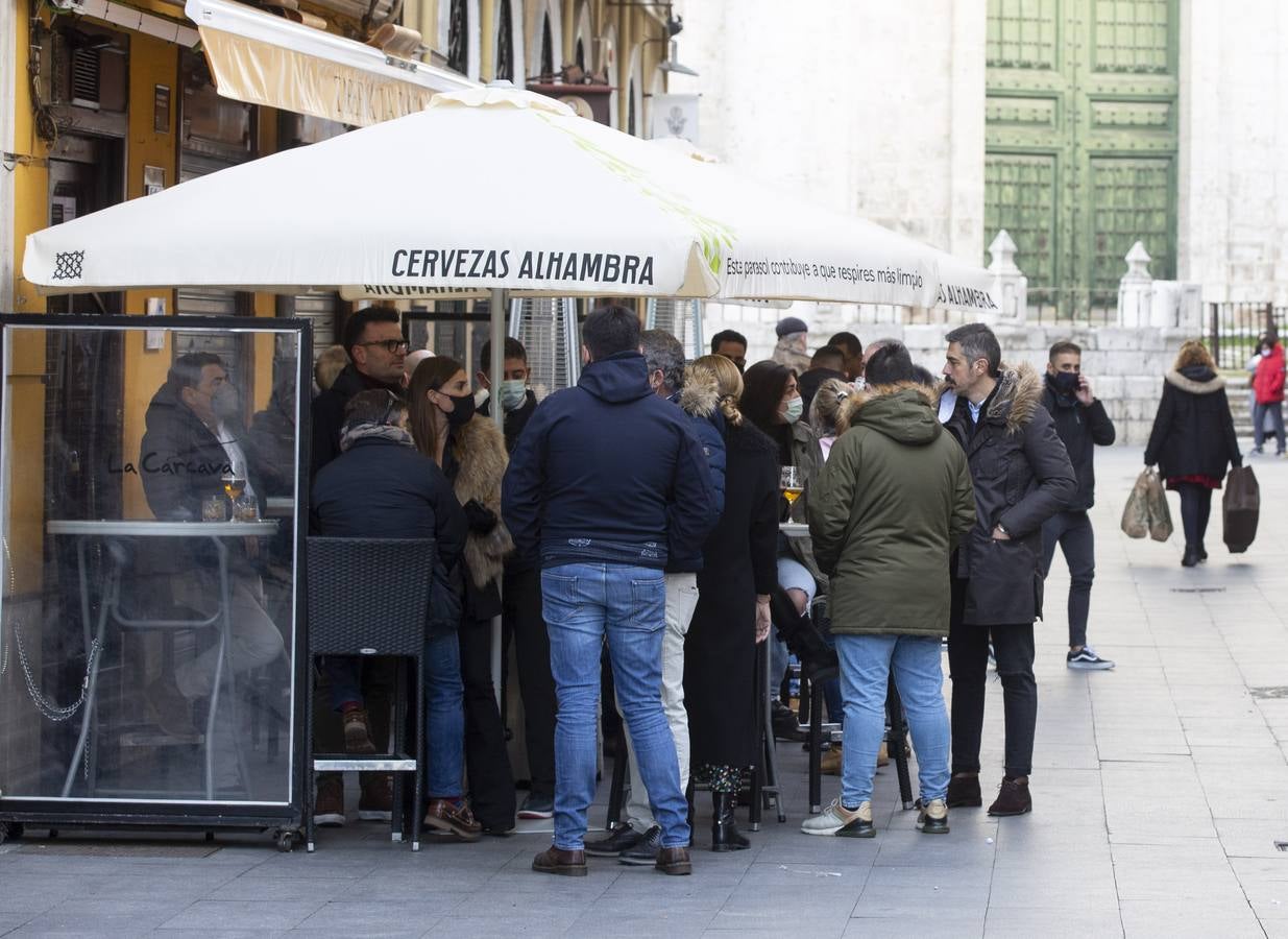 Fotos: Los vallisoletanos no renuncian al vermut de Nochebuena