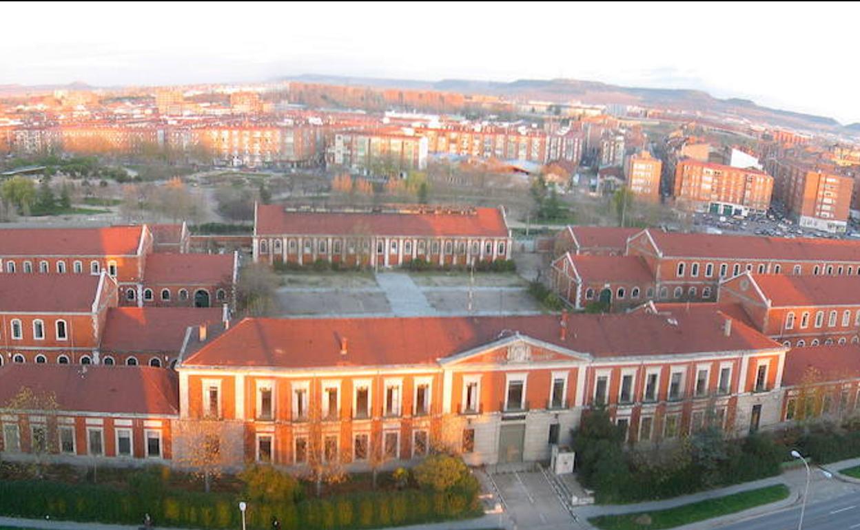 Edificios y terrenos de los antiguos cuarteles.