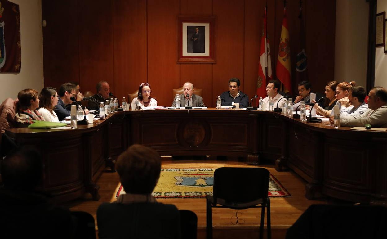 Sobreseída la denuncia de la exsecretaria de Peñafiel al exalcalde y al primer exteniente de alcalde por presiones y amenazas