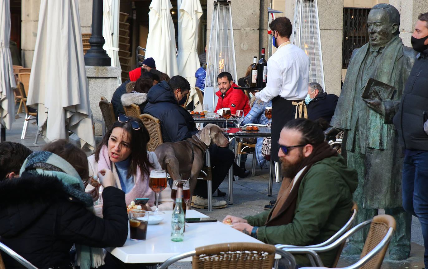 Día de Navidad en la Plaza Mayor de Segovia 