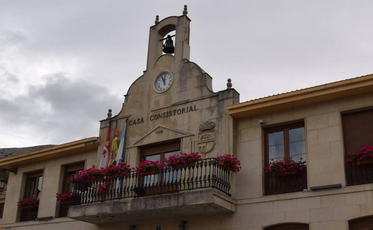 Casa Consistorial de Velilla del Río Carrión. 