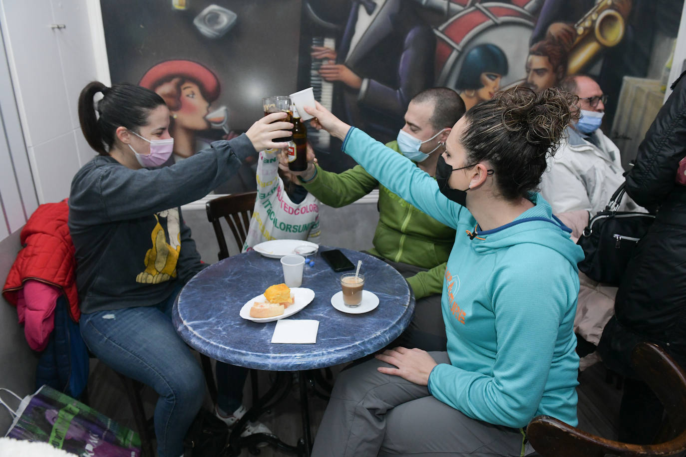 Fotos: Los vallisoletanos aprovechan la mañana y la tarde de Nochevieja para despedir el año