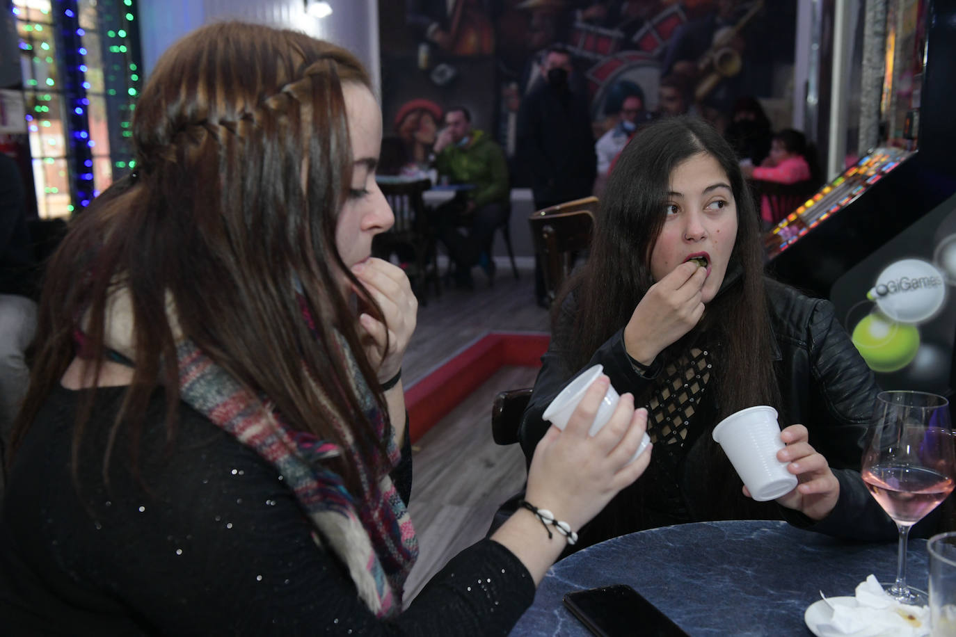 Fotos: Los vallisoletanos aprovechan la mañana y la tarde de Nochevieja para despedir el año