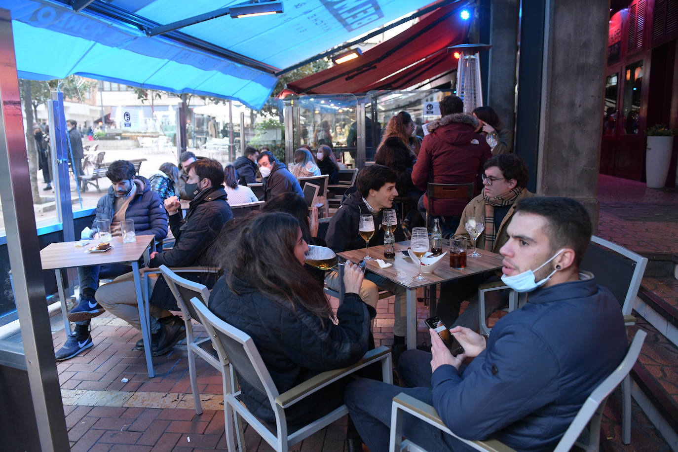 Fotos: Los vallisoletanos aprovechan la mañana y la tarde de Nochevieja para despedir el año