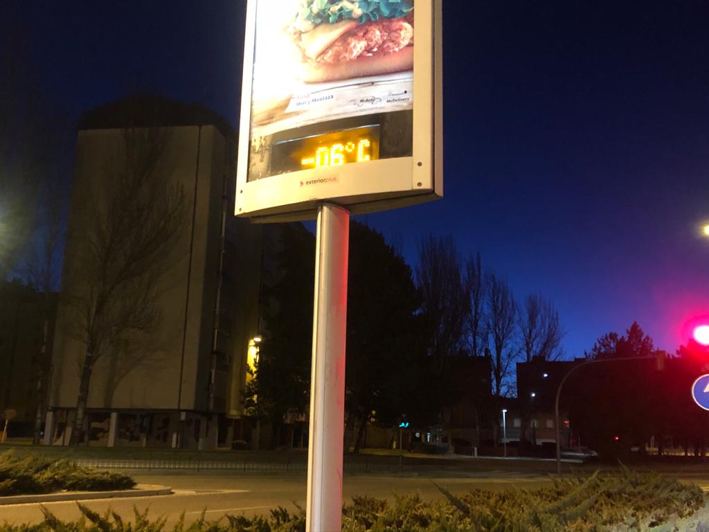 Termómetro de la avenida de Salamanca en Valladolid, con -6 grados. 