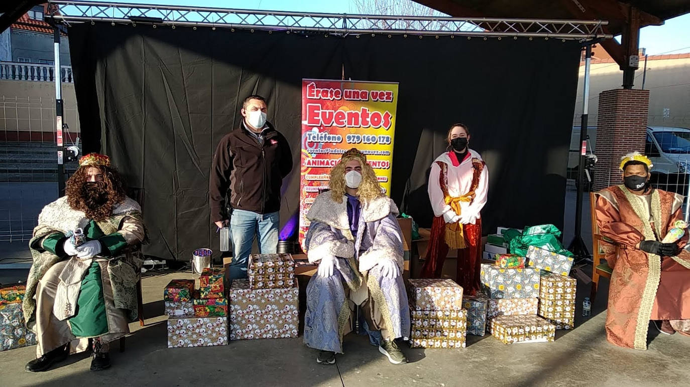 Fotos: Los Reyes reparten magia e ilusión en la provincia de Valladolid