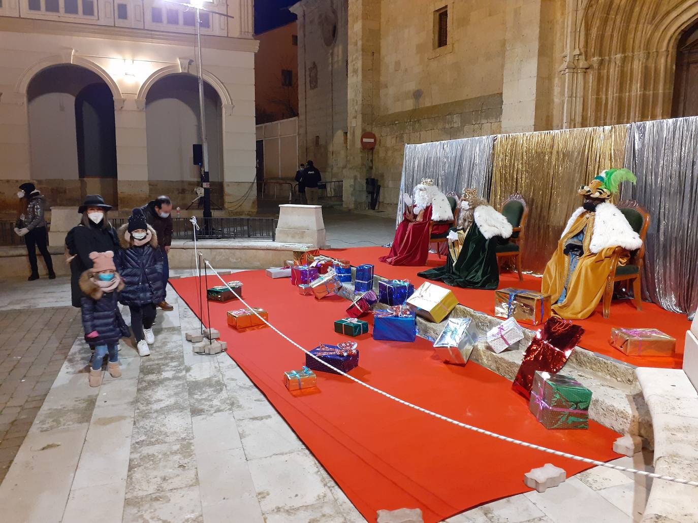 Fotos: Los Reyes reparten magia e ilusión en la provincia de Valladolid