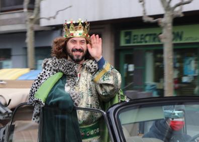 Imagen secundaria 1 - Los Reyes Magos salen por León. 