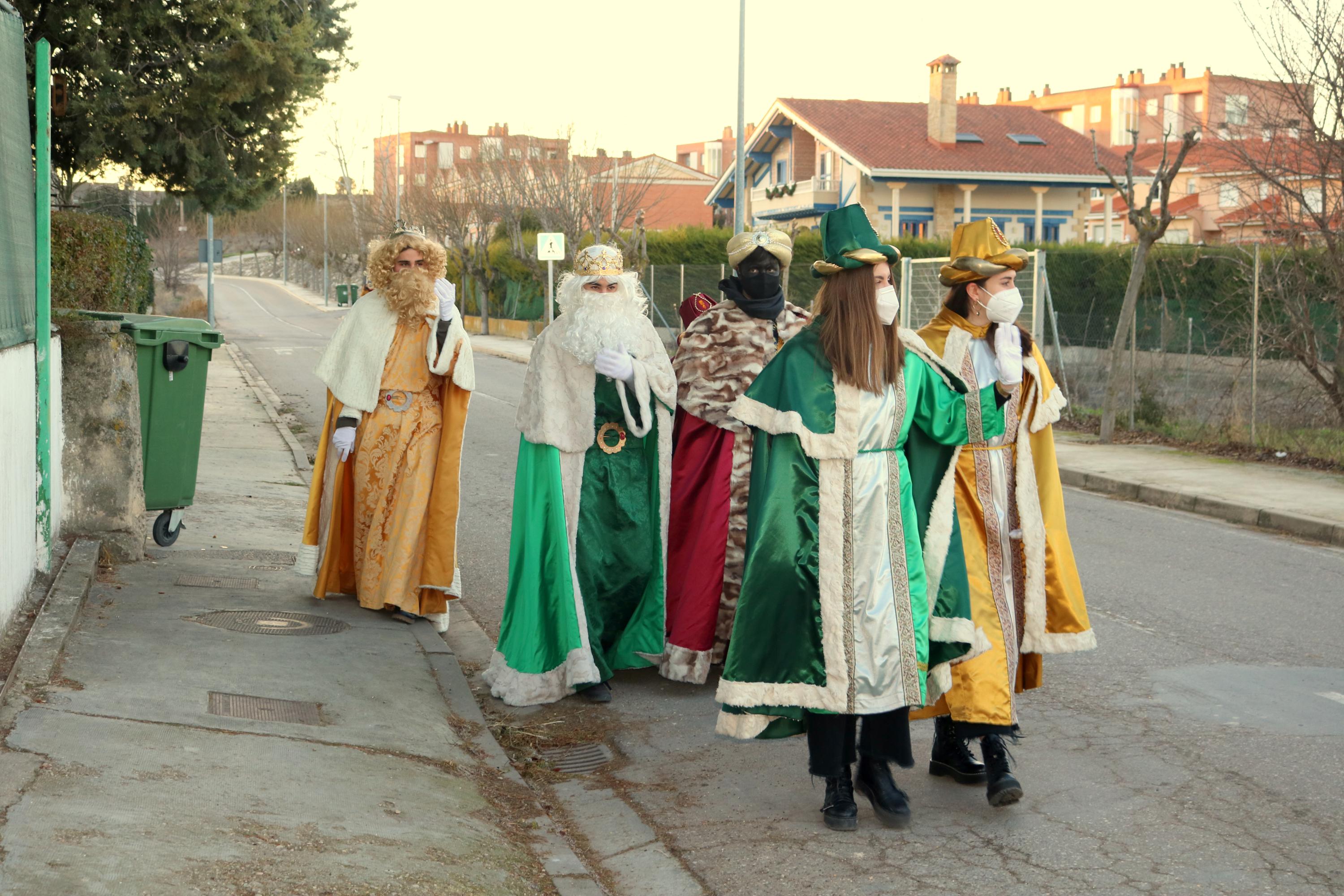 Los Reyes Magos visitaron a los niños baltanasiegos 