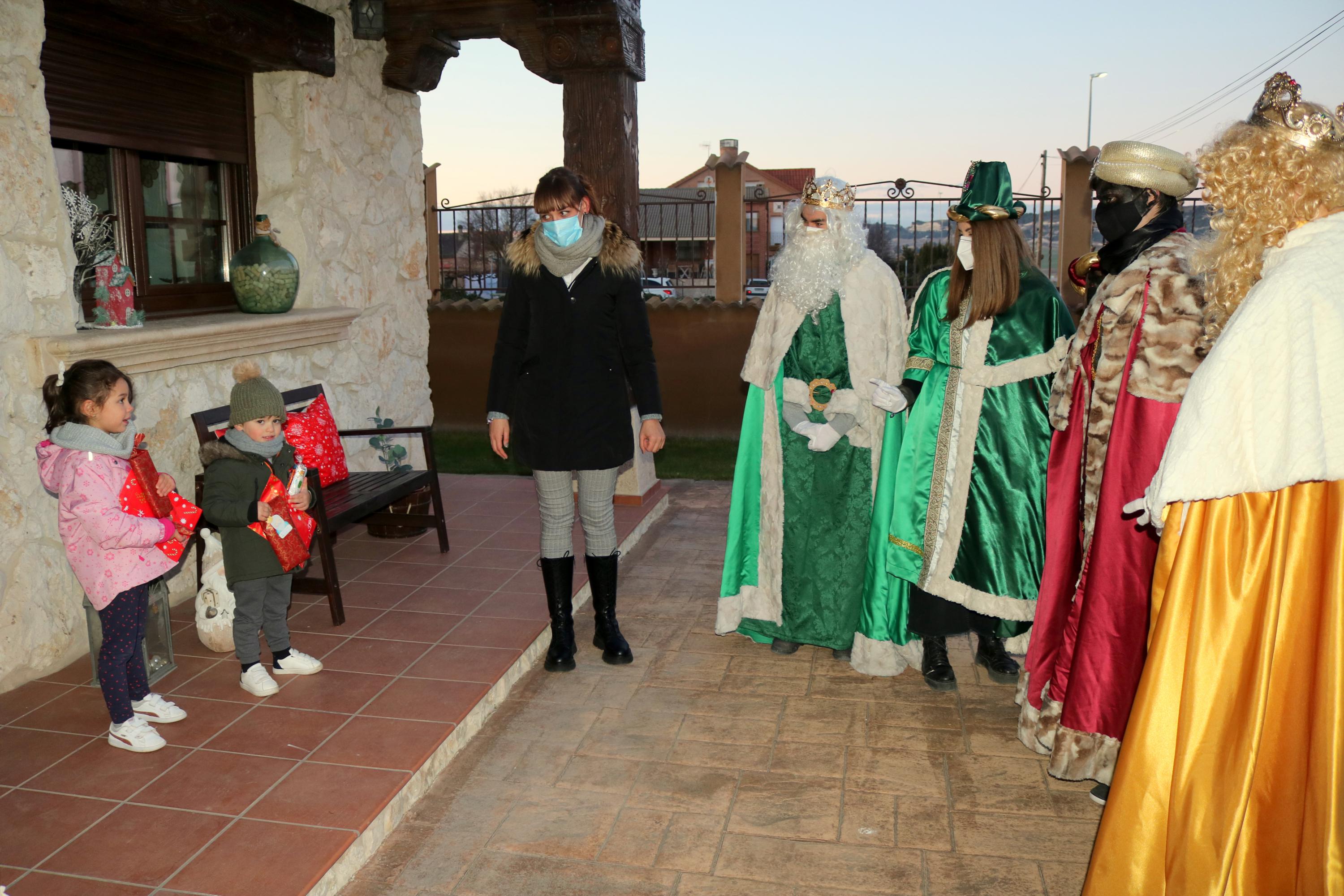 Los Reyes Magos visitaron a los niños baltanasiegos 