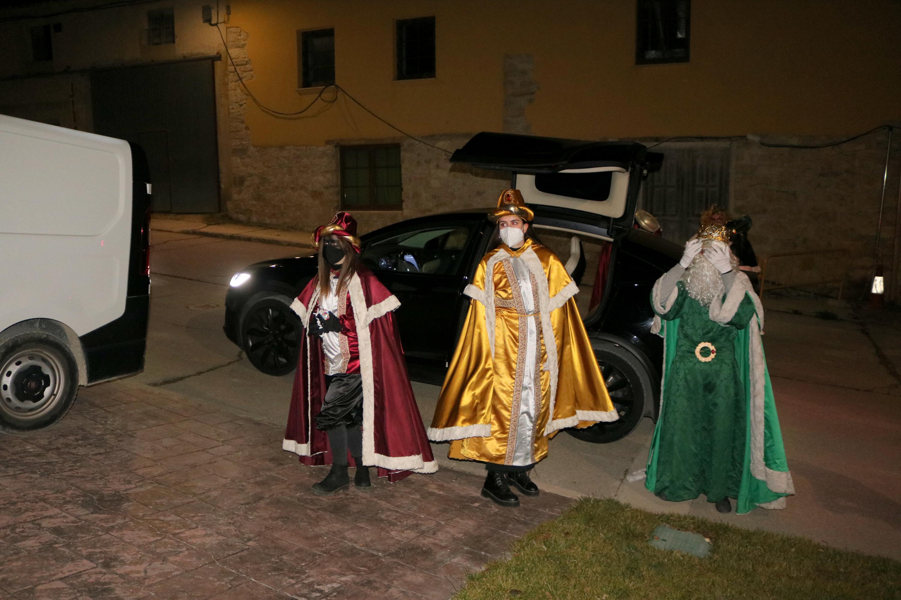 Los Reyes Magos visitaron a los niños baltanasiegos 