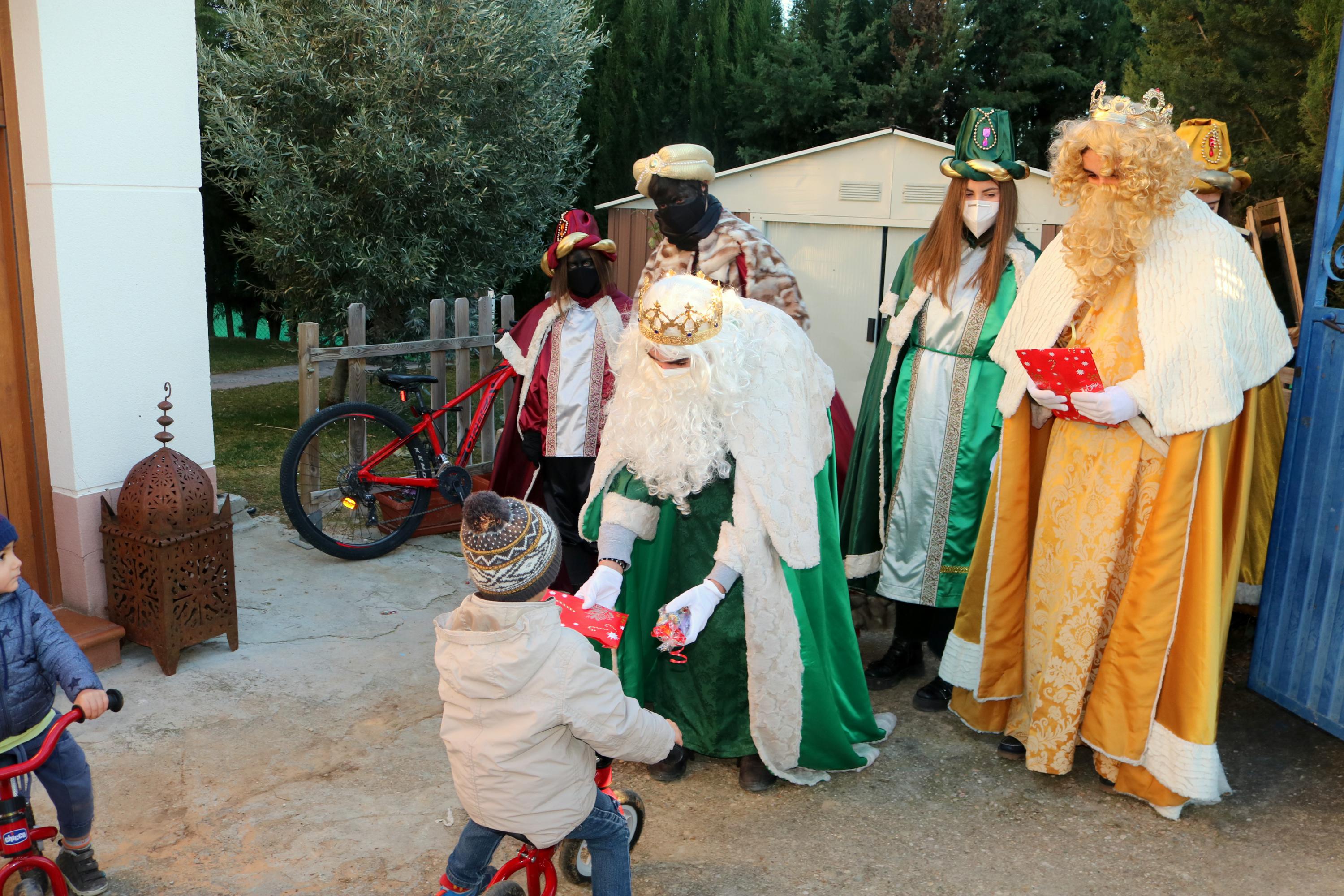 Los Reyes Magos visitaron a los niños baltanasiegos 