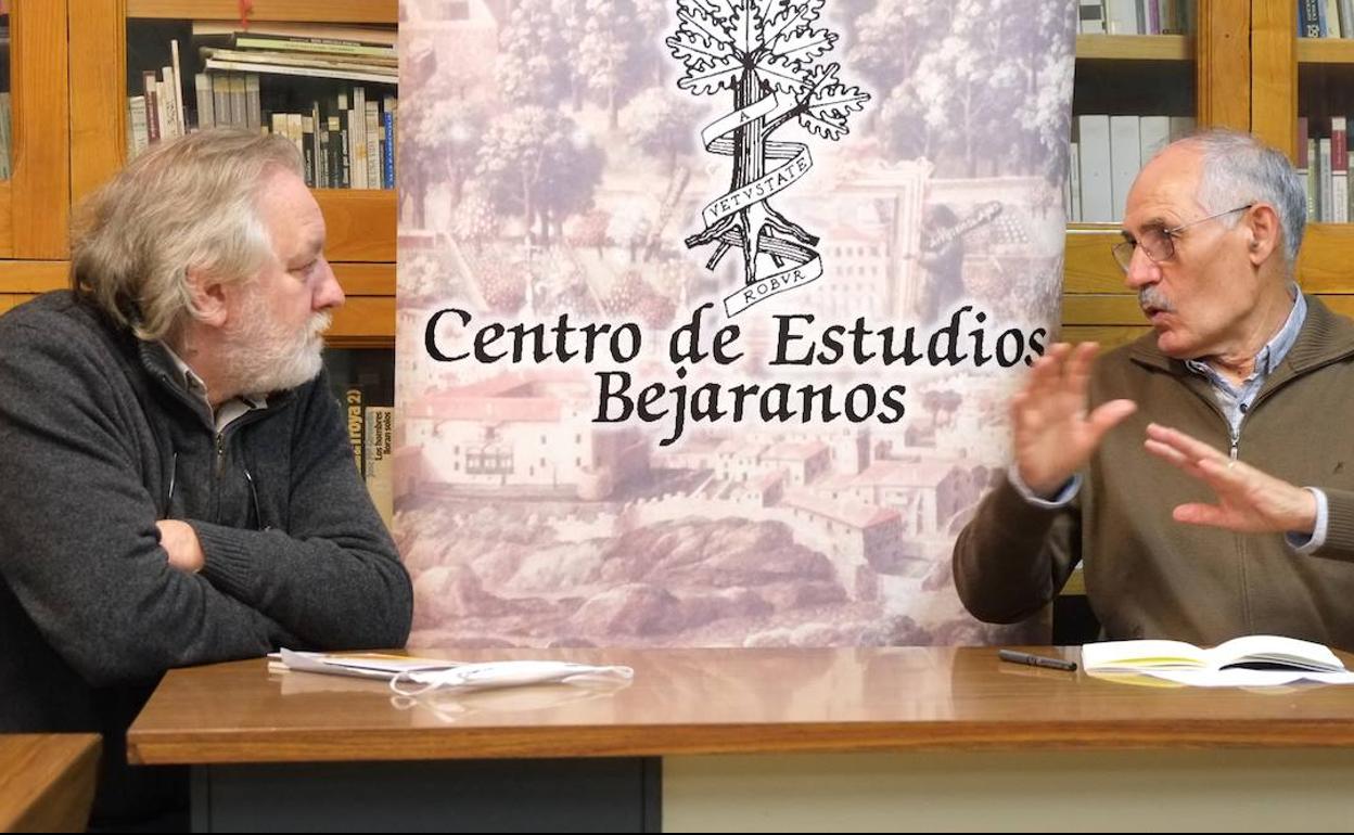 Charla cultural emitida a través del canal de YouTube del CEB.