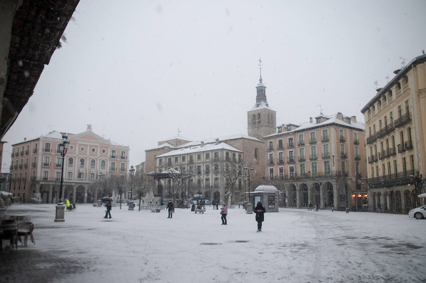 Nevada de este viernes en Segovia capital.