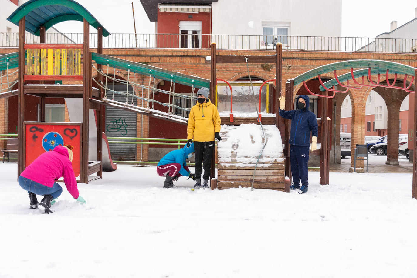 Fotos: La nieve ha dejado una jornada de diversión en Palencia