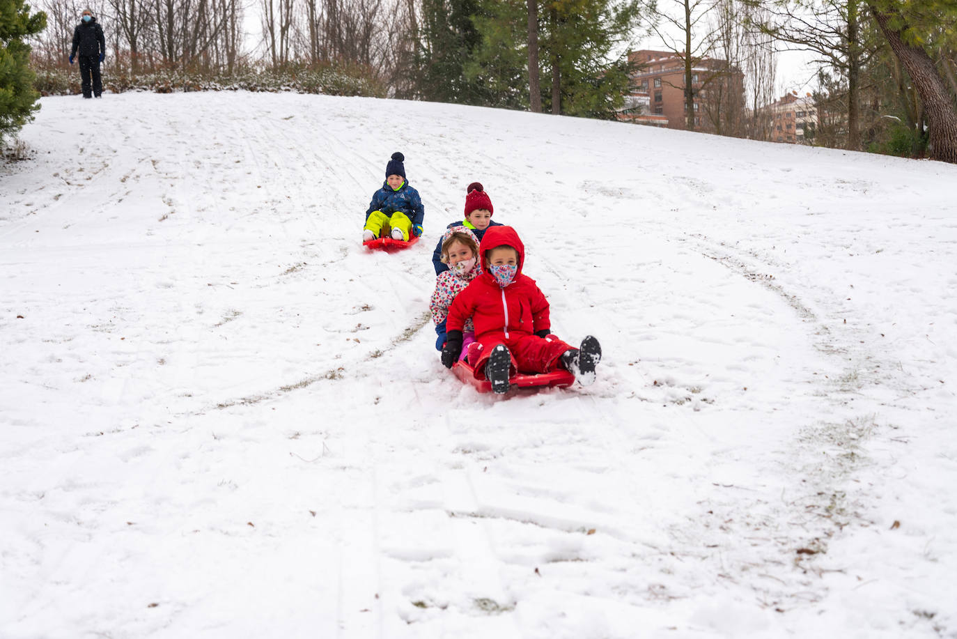 Fotos: La nieve ha dejado una jornada de diversión en Palencia