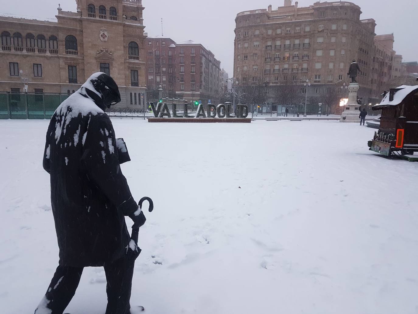 Fotos: Valladolid amanece teñida de blanco