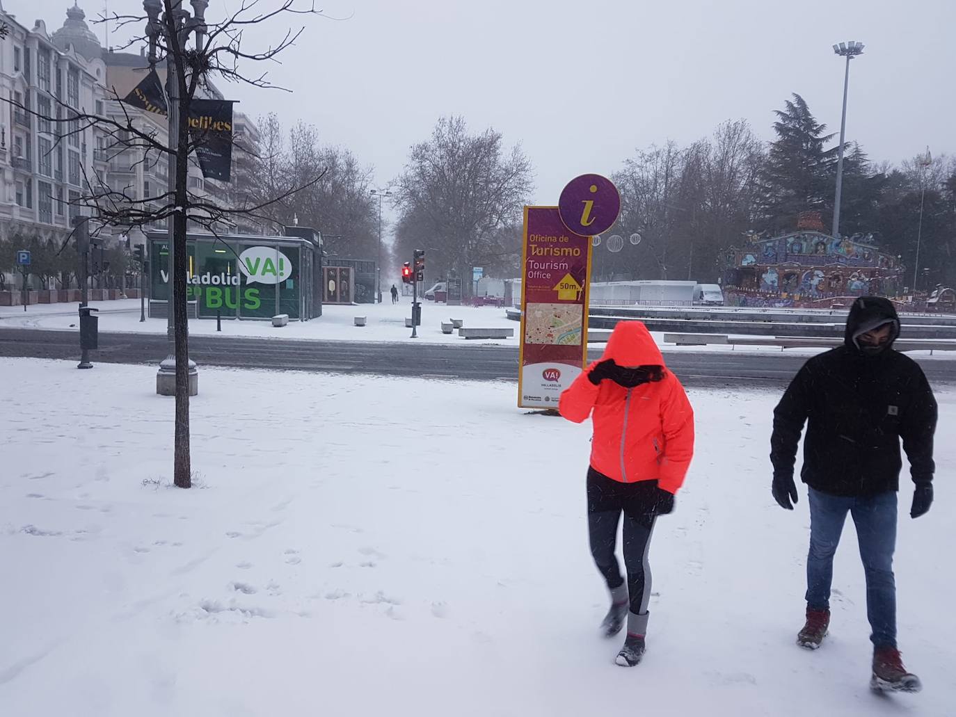 Fotos: Valladolid amanece teñida de blanco